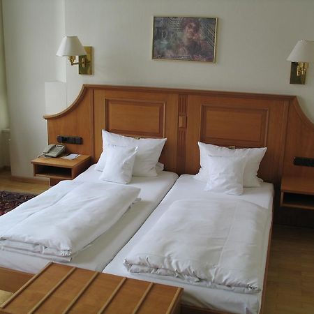 Hotel Roemischer Kaiser Trewir Zewnętrze zdjęcie